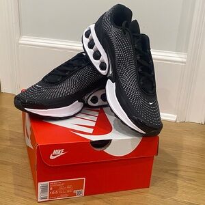 Nike Air Max DN Men's Black and White Sneakers